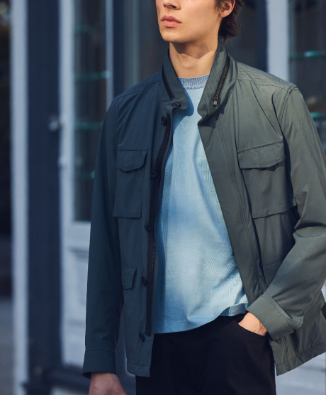 フェザークロス　Ｍ−６５　ミリタリーＢＬ・ＰＡＧＥＥ　ＳＥＣＯＮＤＯ・ＦＵＮＣＴＩＯＮ　ＤＥＮＩＭ・ＤＥＶＩＣＥ　１パイソンスタンプ　ＥＣを着用した男性