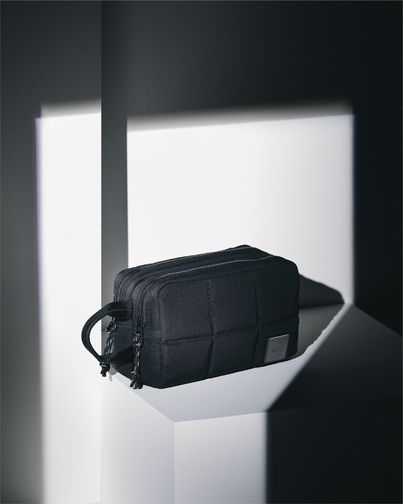 DOUBLE ZIP POUCH